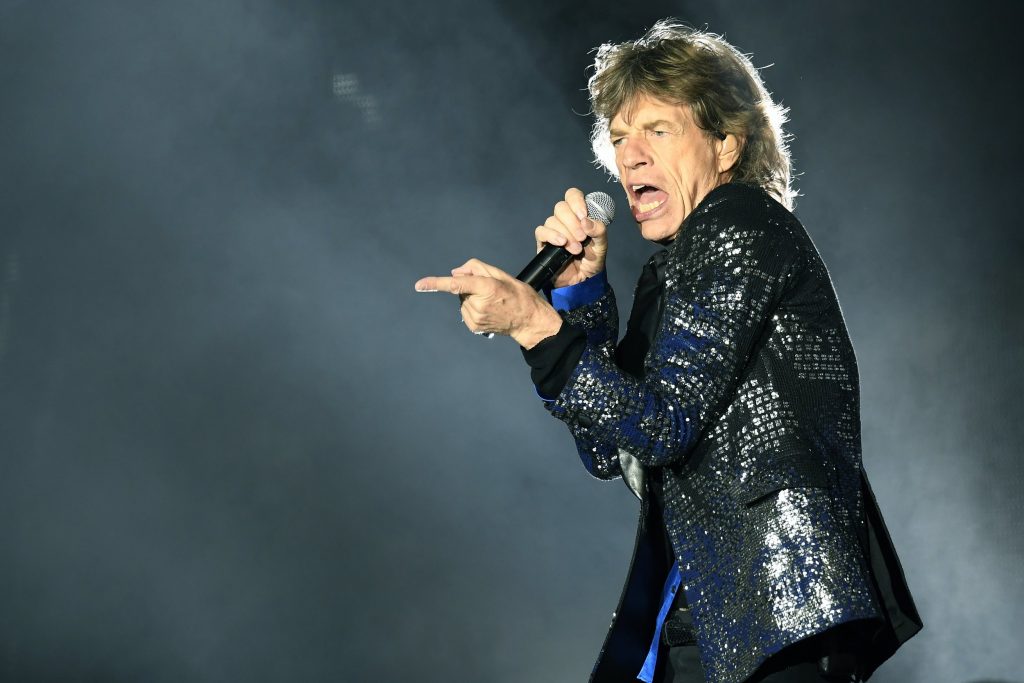 ZU01. ZURICH (SUIZA), 20/09/2017.- El cantante Mick Jagger de la banda británica The Rolling Stones se presenta durante un concierto hoy, miércoles 20 de septiembre de 2017, parte de su gira europea 'Stones - No Filter' en Zurich (Suiza). EFE/WALTER BIERI